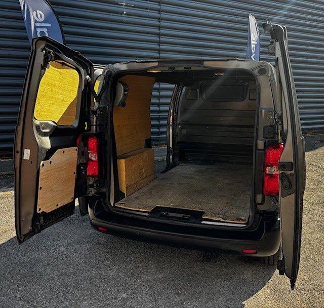 Vauxhall Vivaro image 8